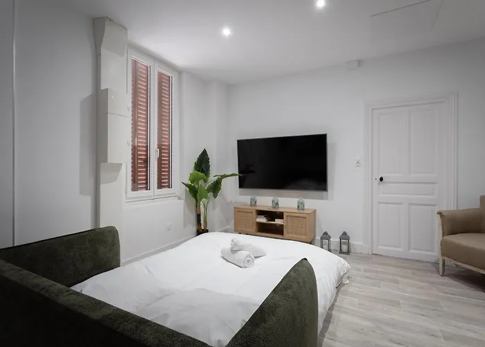 Curie 1er - Cosy & Calme A 5 Min De La Gare *